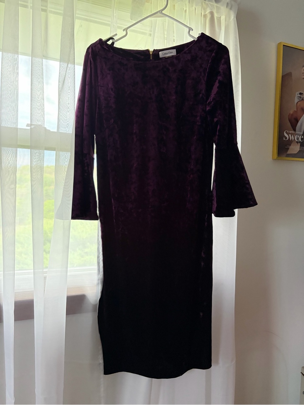 Calvin Klein Size 12 Women's Velvet Bell-Sleeve Dress in Deep Plum